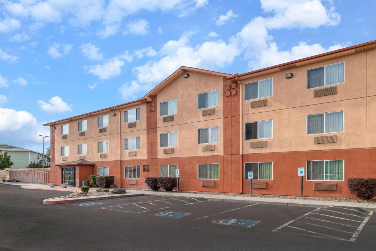 Super 8 By Wyndham The Dalles Or Екстериор снимка