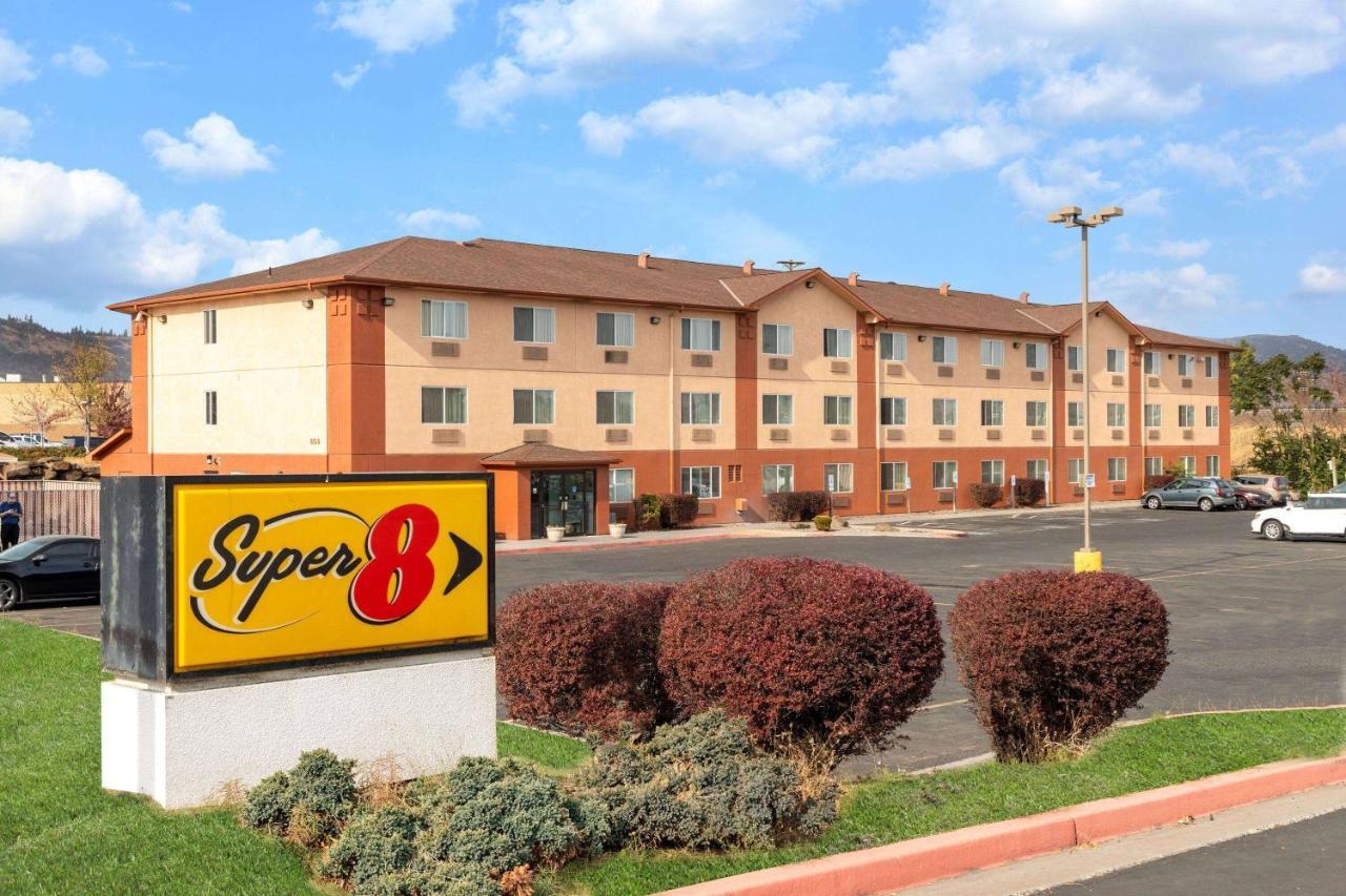 Super 8 By Wyndham The Dalles Or Екстериор снимка