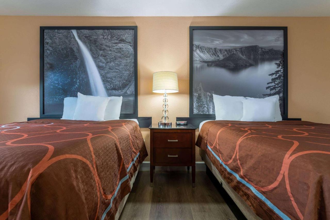 Super 8 By Wyndham The Dalles Or Екстериор снимка