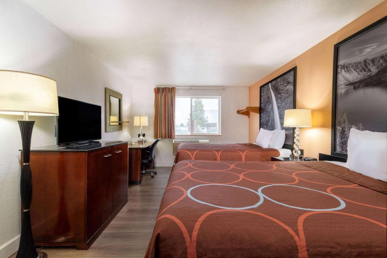 Super 8 By Wyndham The Dalles Or Екстериор снимка