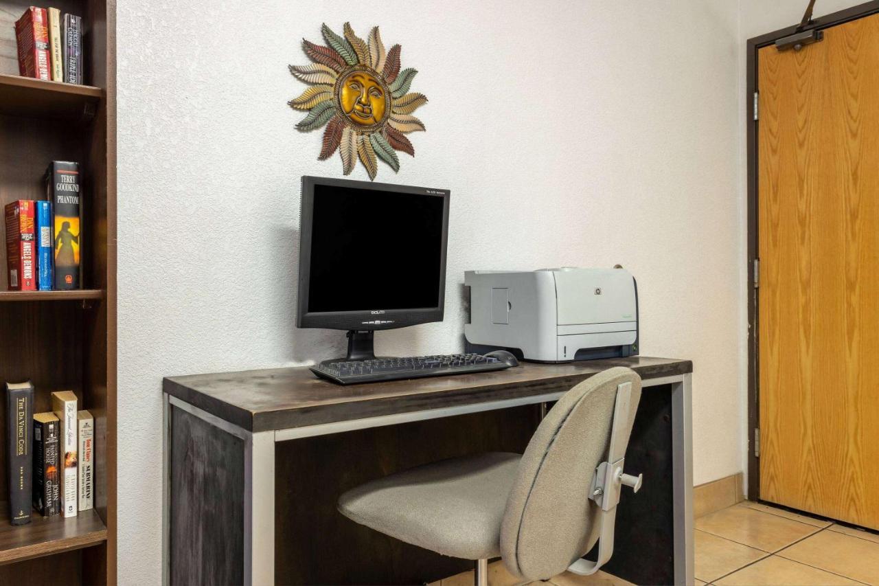Super 8 By Wyndham The Dalles Or Екстериор снимка
