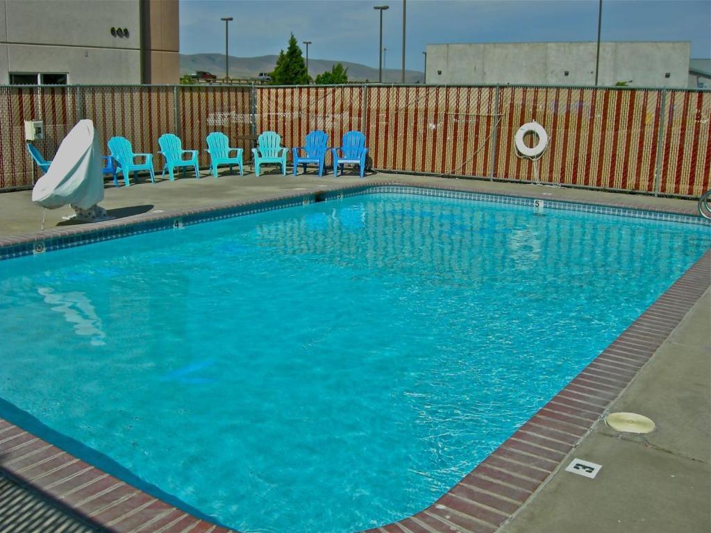 Super 8 By Wyndham The Dalles Or Екстериор снимка