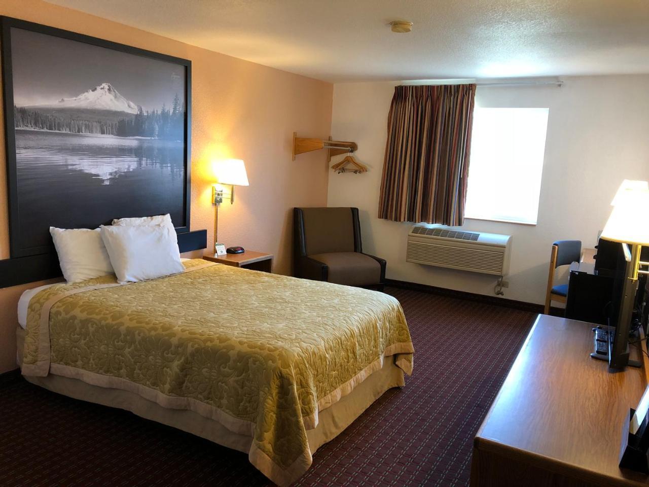 Super 8 By Wyndham The Dalles Or Екстериор снимка