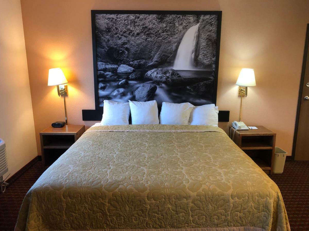 Super 8 By Wyndham The Dalles Or Екстериор снимка