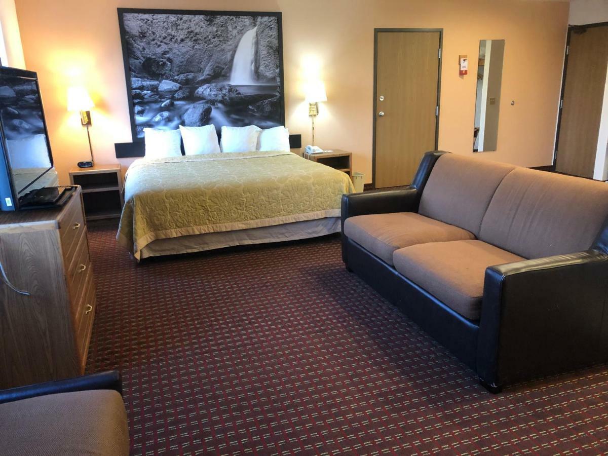 Super 8 By Wyndham The Dalles Or Екстериор снимка